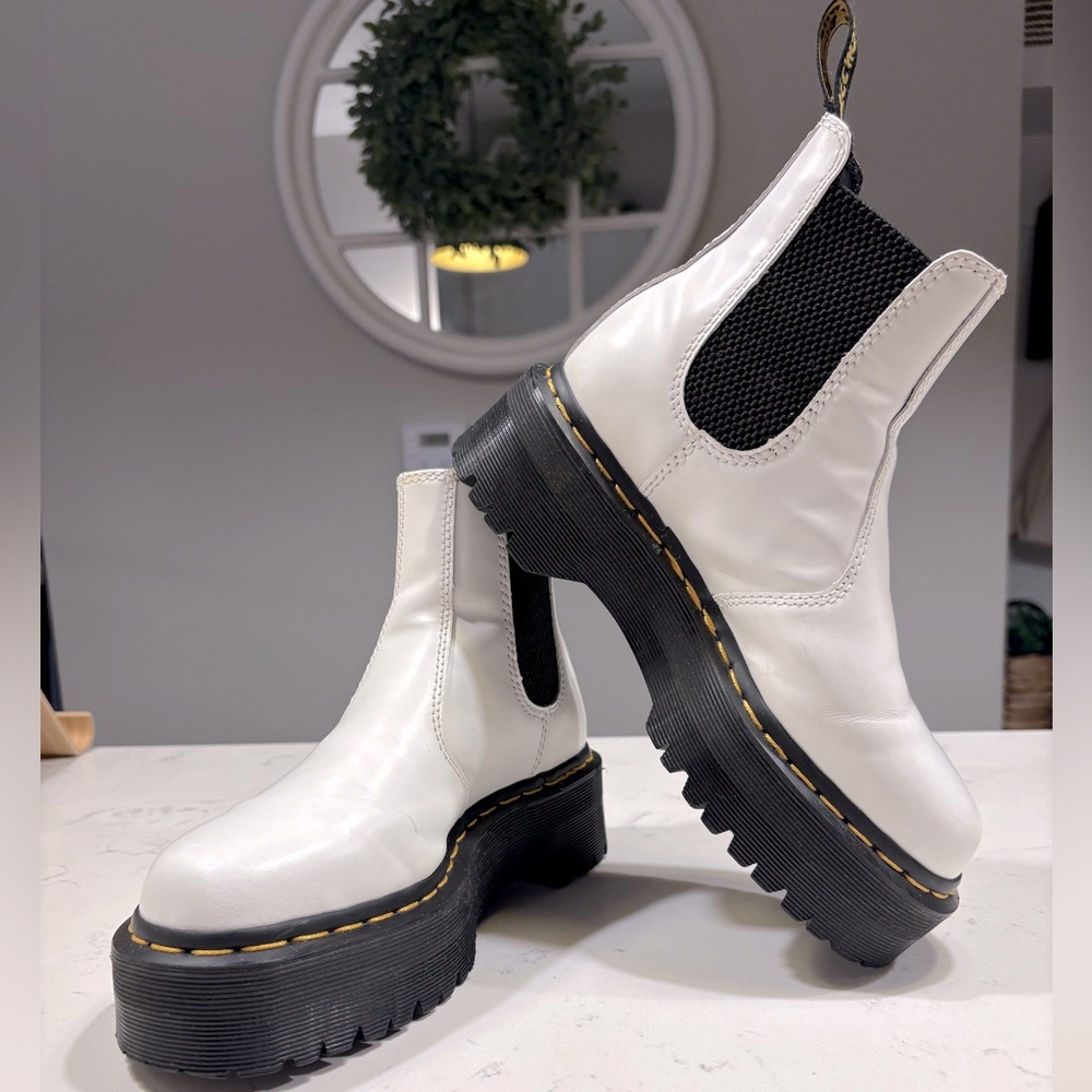 Dr. Martens 2976 Quad Platform Chelsea Boots